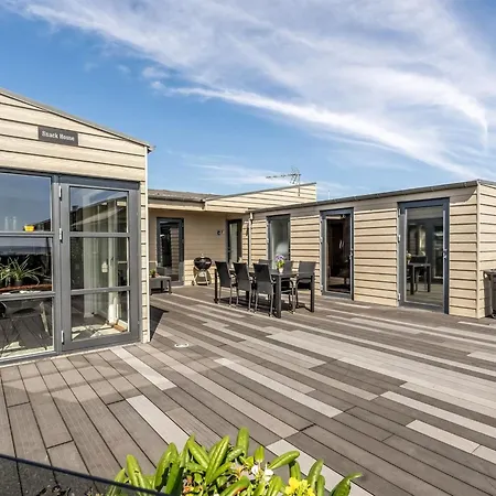 Vaska - 75m From The Sea By Interhome