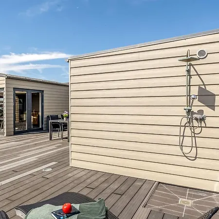 Vaska - 75m From The Sea By Interhome *